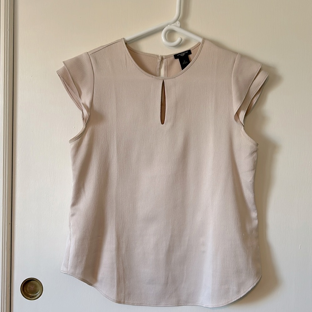 Ann Taylor flutter sleeve keyhole top, blush, SP